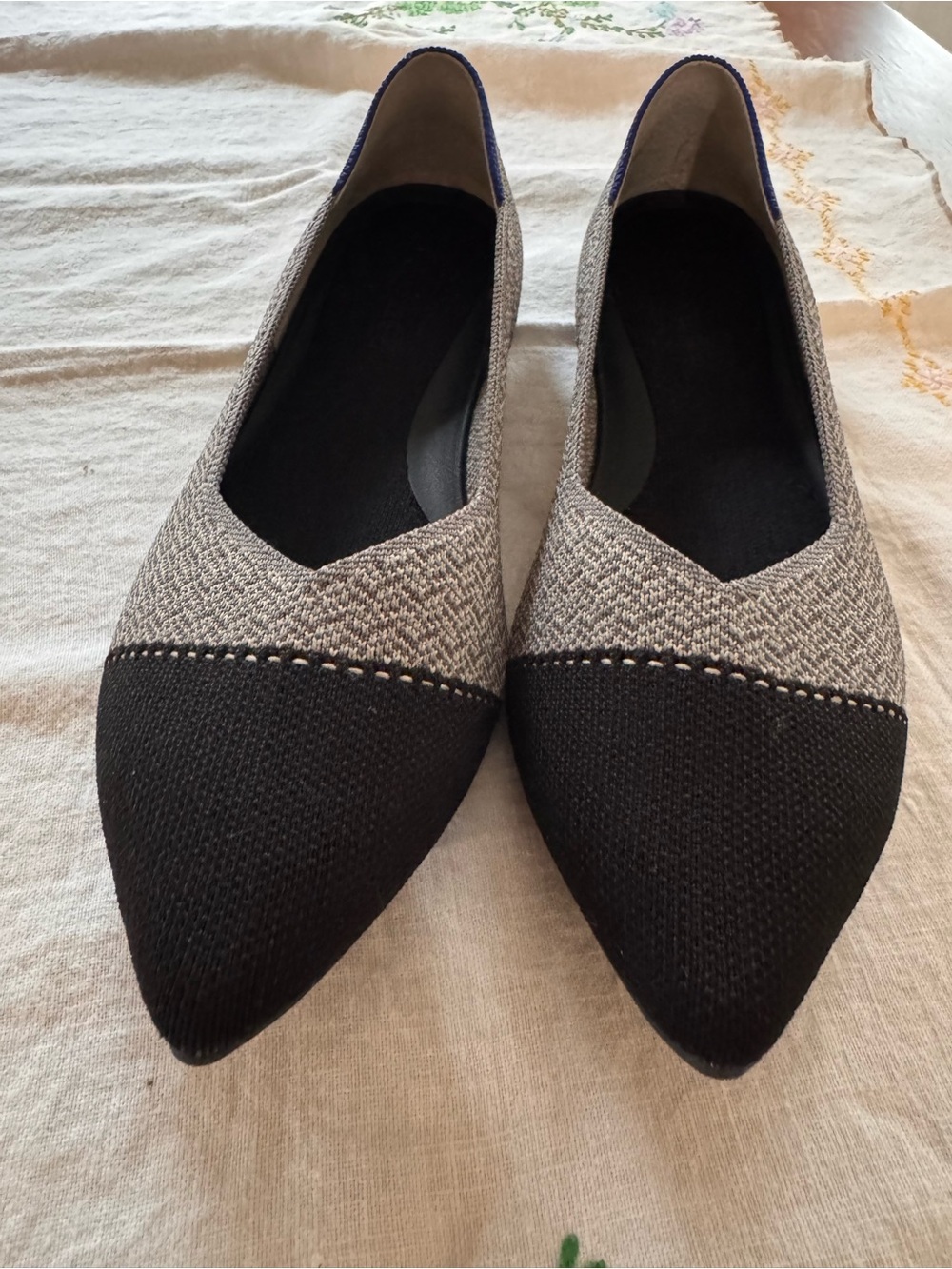 Rothy's NWOT Two-Tone Pointed Toe Flats in Black and Gray